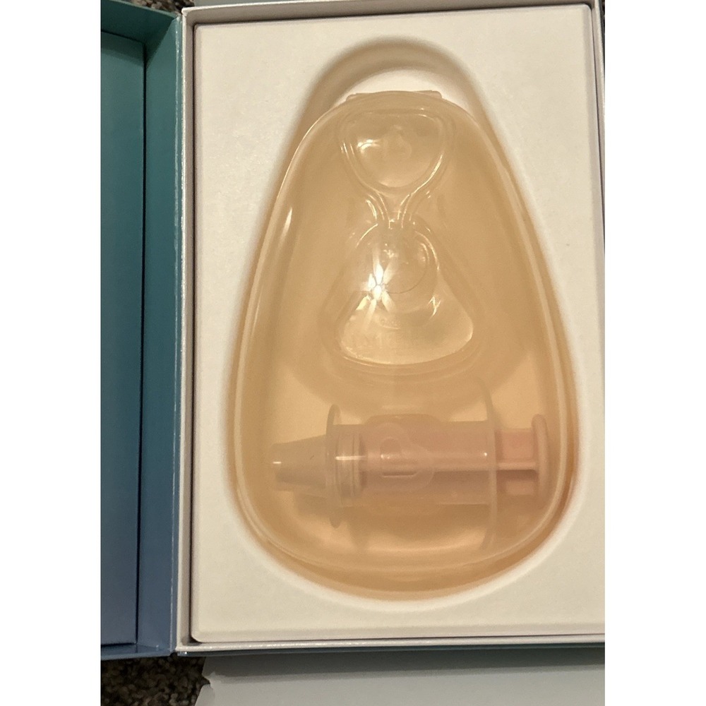 Munchkin Flow Nipple Shield + ~ Small (16mm) New Opened Box Bpa free - Picture 3 of 3
